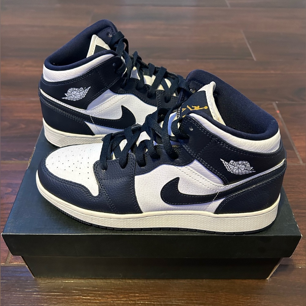 Jordan 1 Obsidian Size 7Y